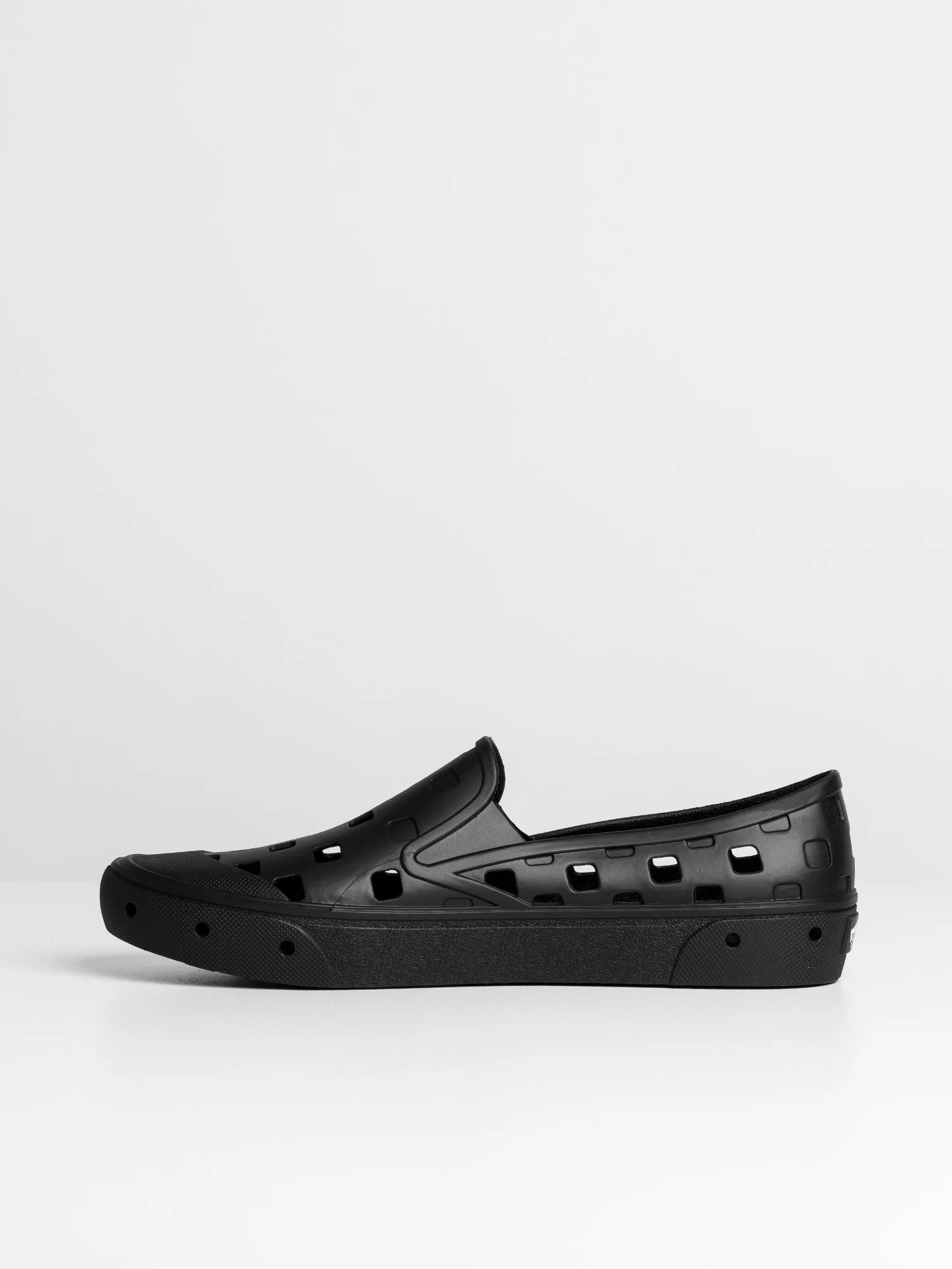 MENS VANS TREK SLIP-ON  - CLEARANCE