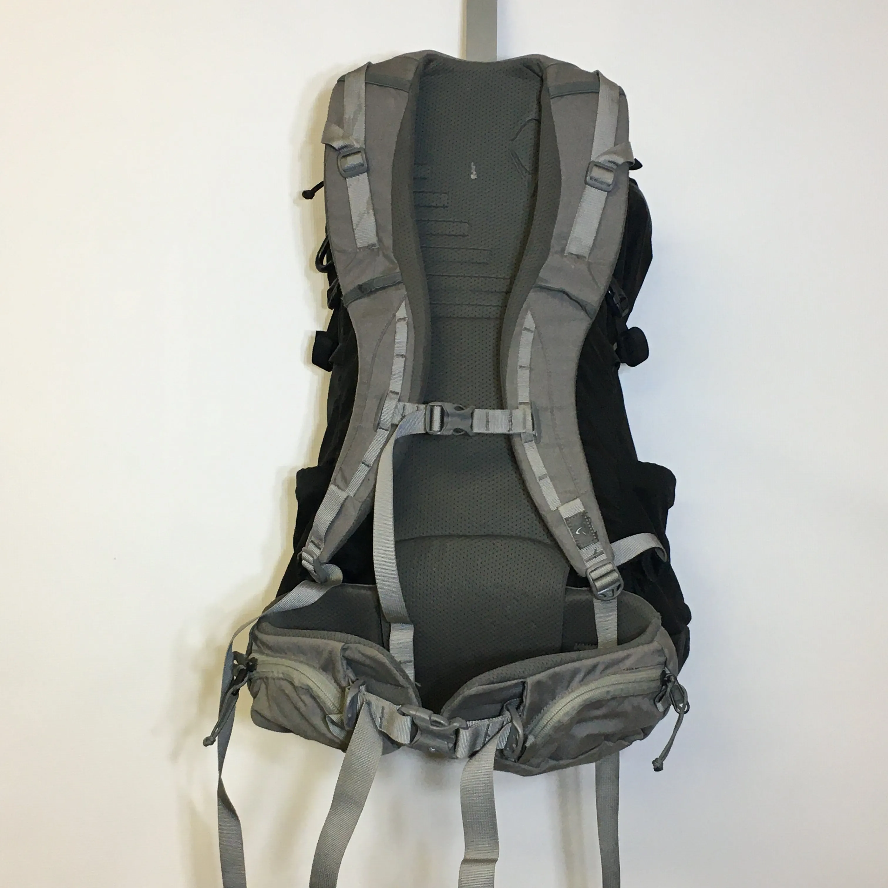 Mystery Ranch Scree 32 Pack - Size Men's L/XL - Pre-owned - DXKUQG