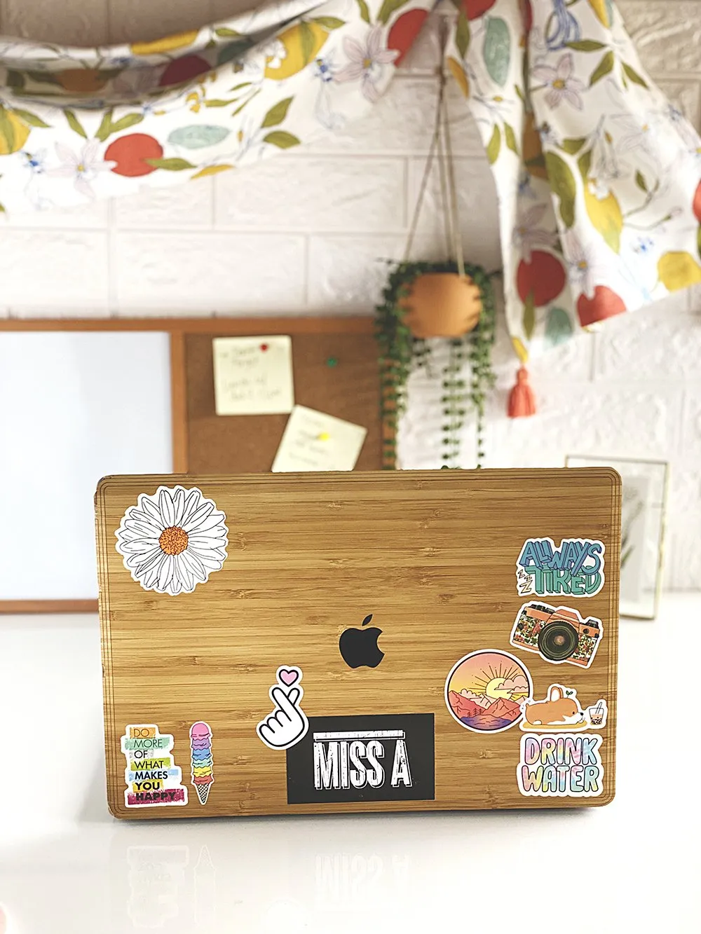 Oki Sticker- No More Plastic